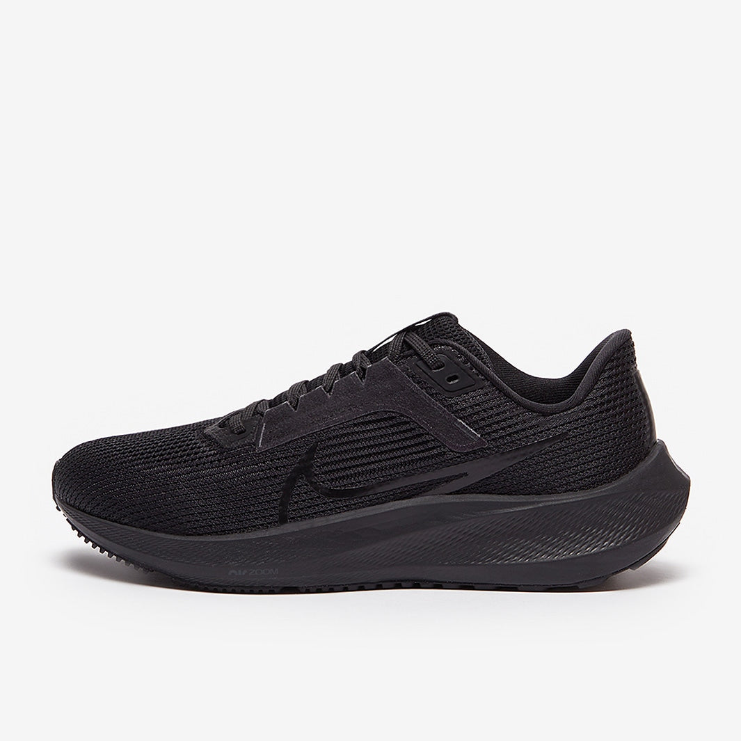 حذاء Air Zoom Pegasus 40 للنساء من نايكي