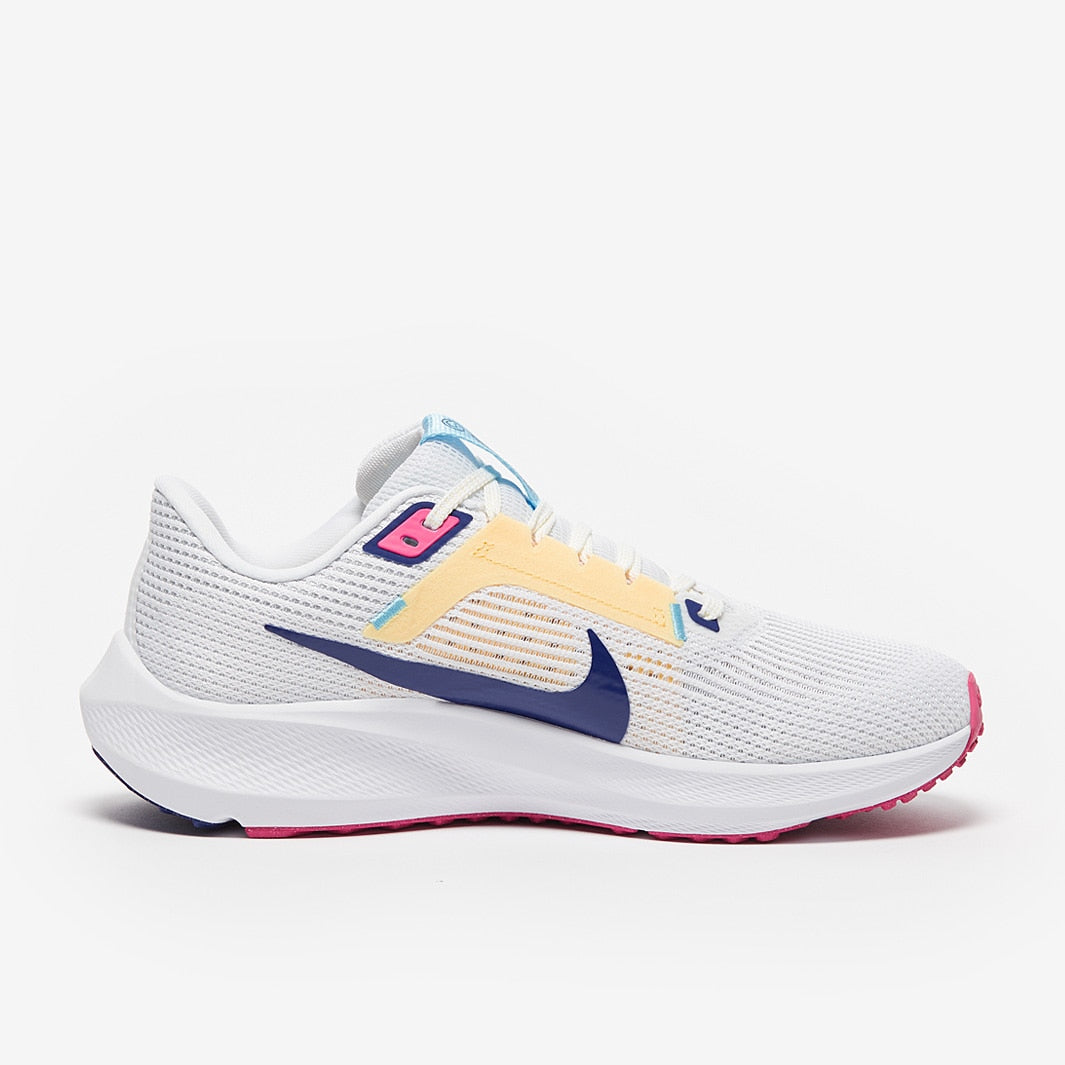 حذاء Air Zoom Pegasus 40 للنساء من نايكي