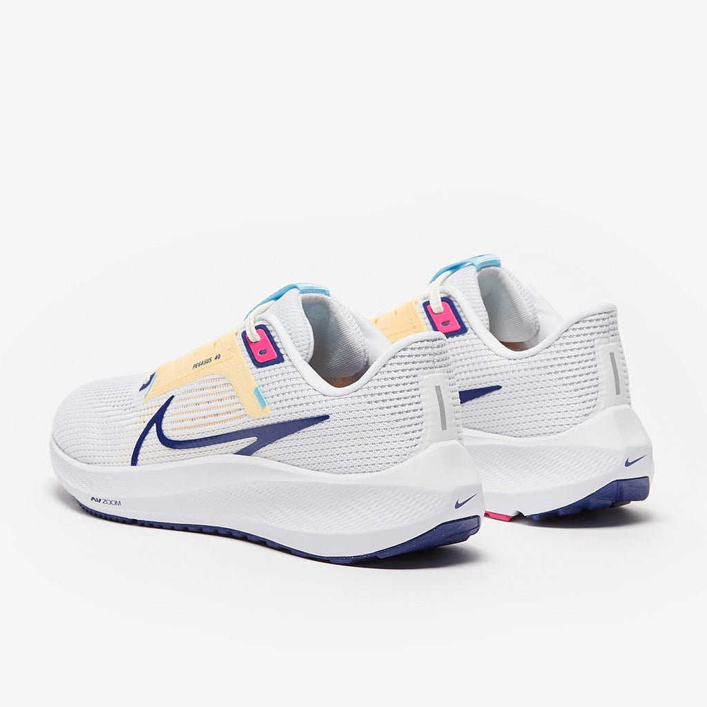 حذاء Air Zoom Pegasus 40 للنساء من نايكي