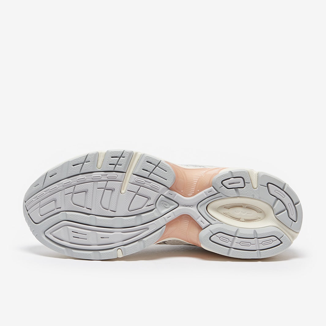 حذاء SportStyle GEL-1130 للنساء من اسيكس
