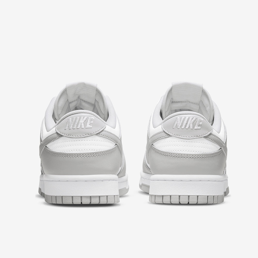 حذاء Dunk Low Retro Panda من نايكي