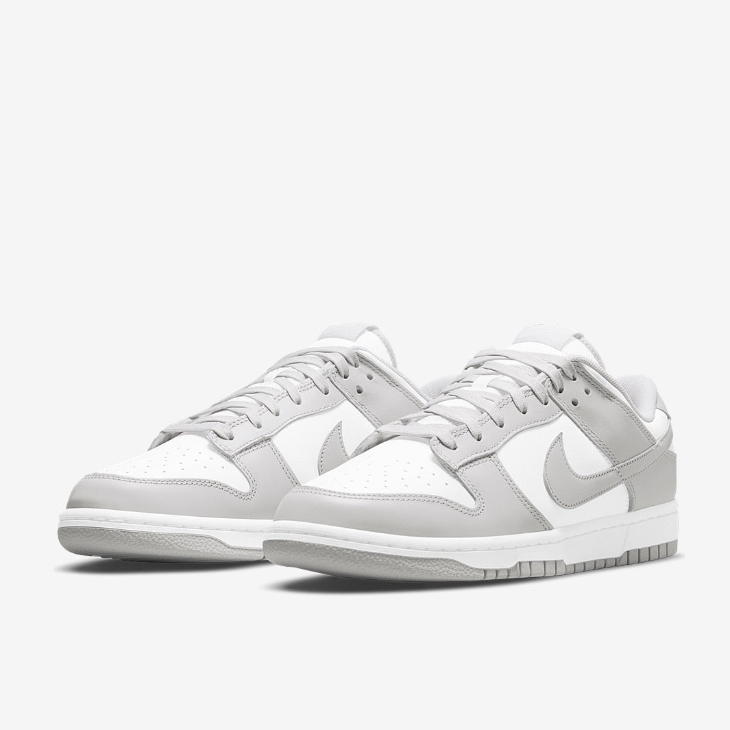 حذاء Dunk Low Retro Panda من نايكي