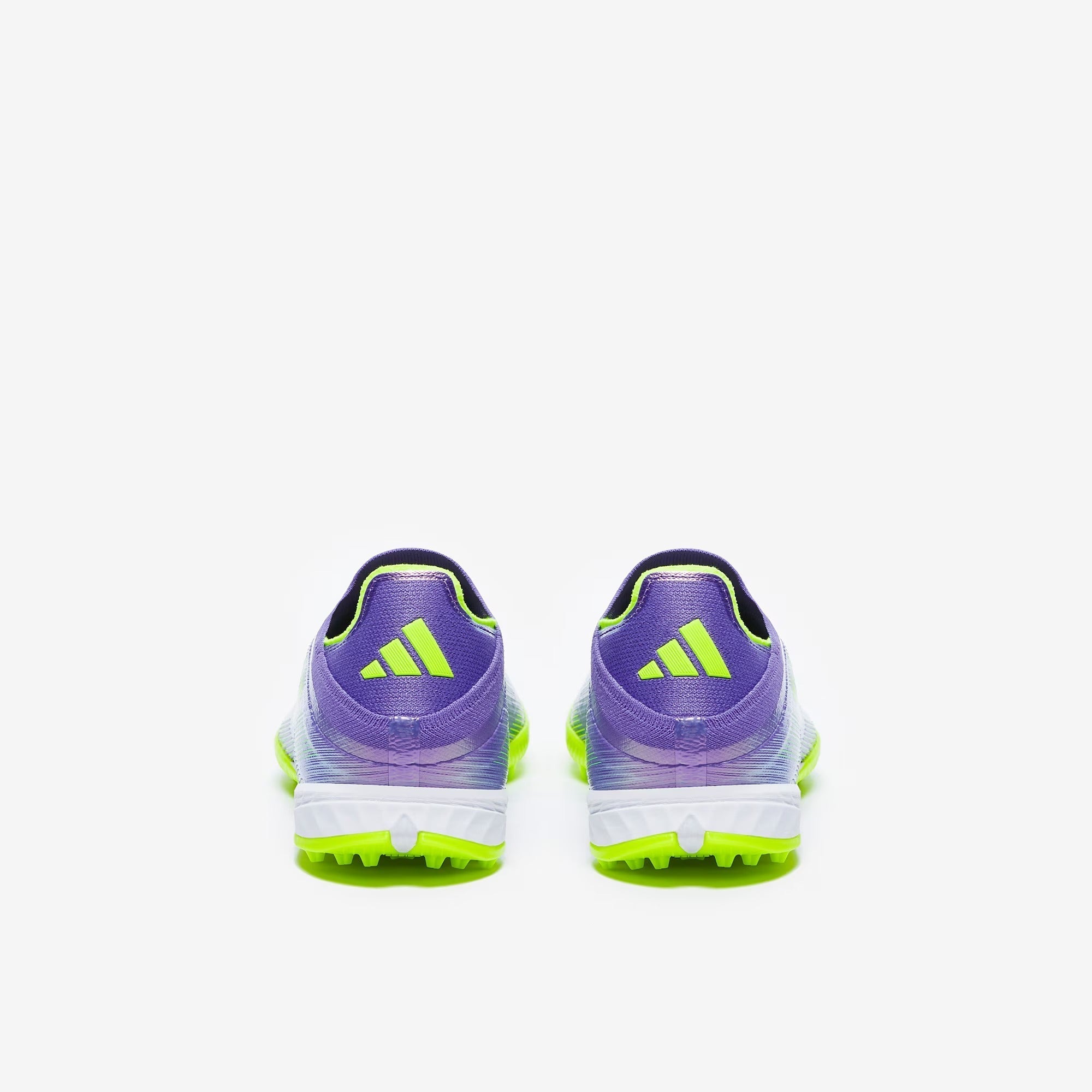 حذاء كرة قدم F50 Pro Laceless TF من أديداس