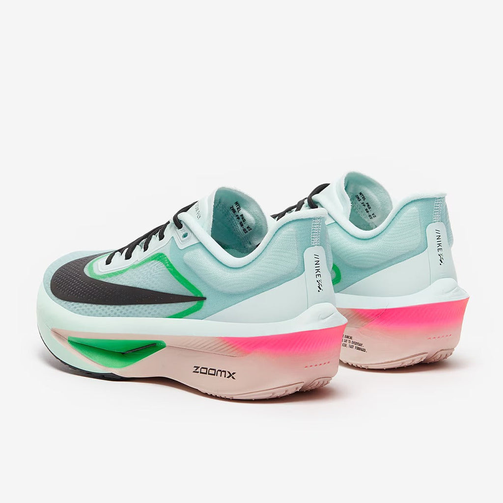 حذاء ’s Zoom Fly 6 للنساء من نايكي