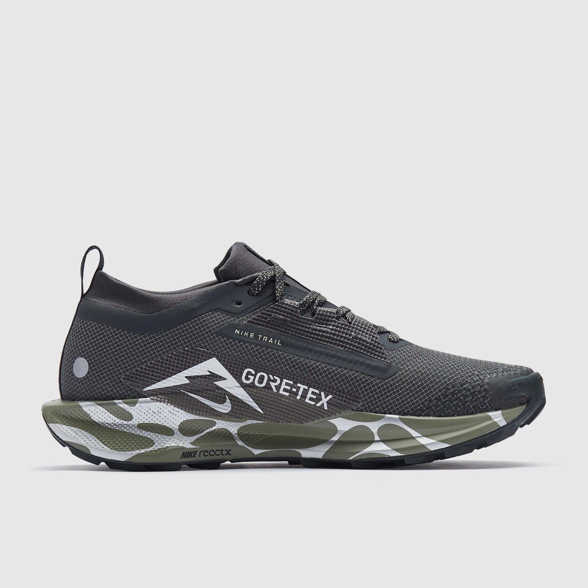 حذاء ReactX Pegasus Trail 5 GORE-TEX من نايكي