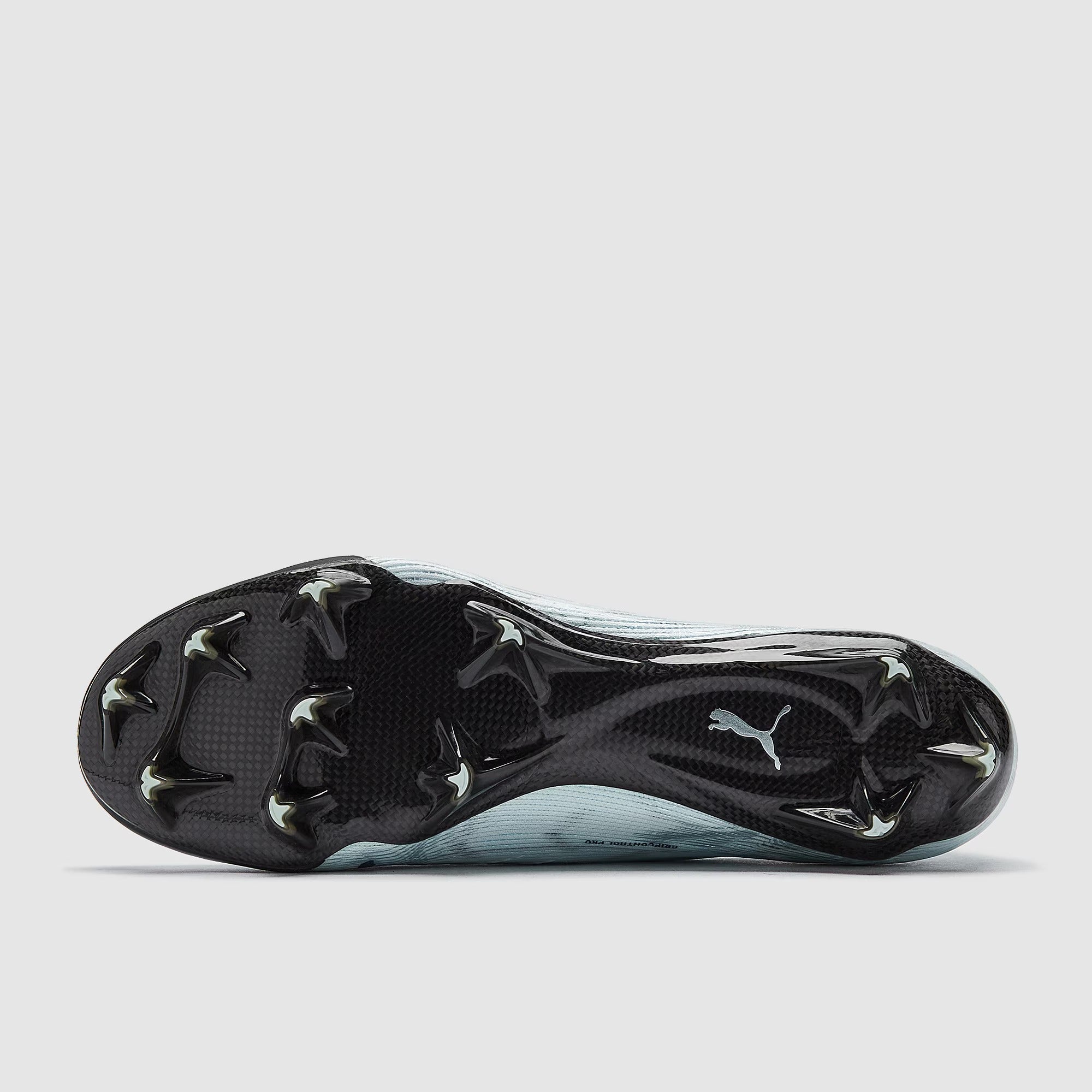 حذاء كرة قدم Ultra 6 Carbon FG من بوما