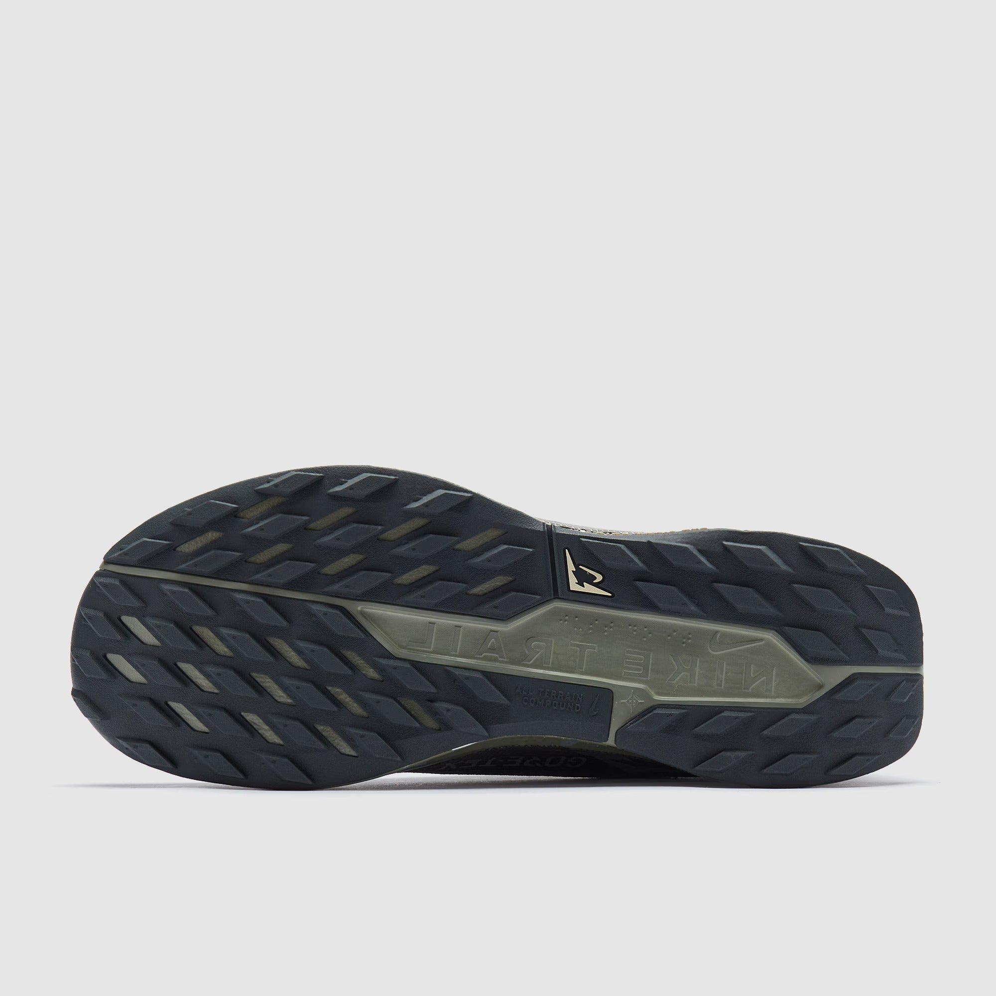 حذاء ReactX Pegasus Trail 5 GORE-TEX من نايكي