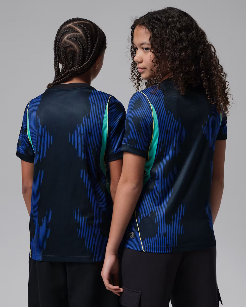 قميص Brazil 2026 Stadium Away Mini Full Set & Shorts